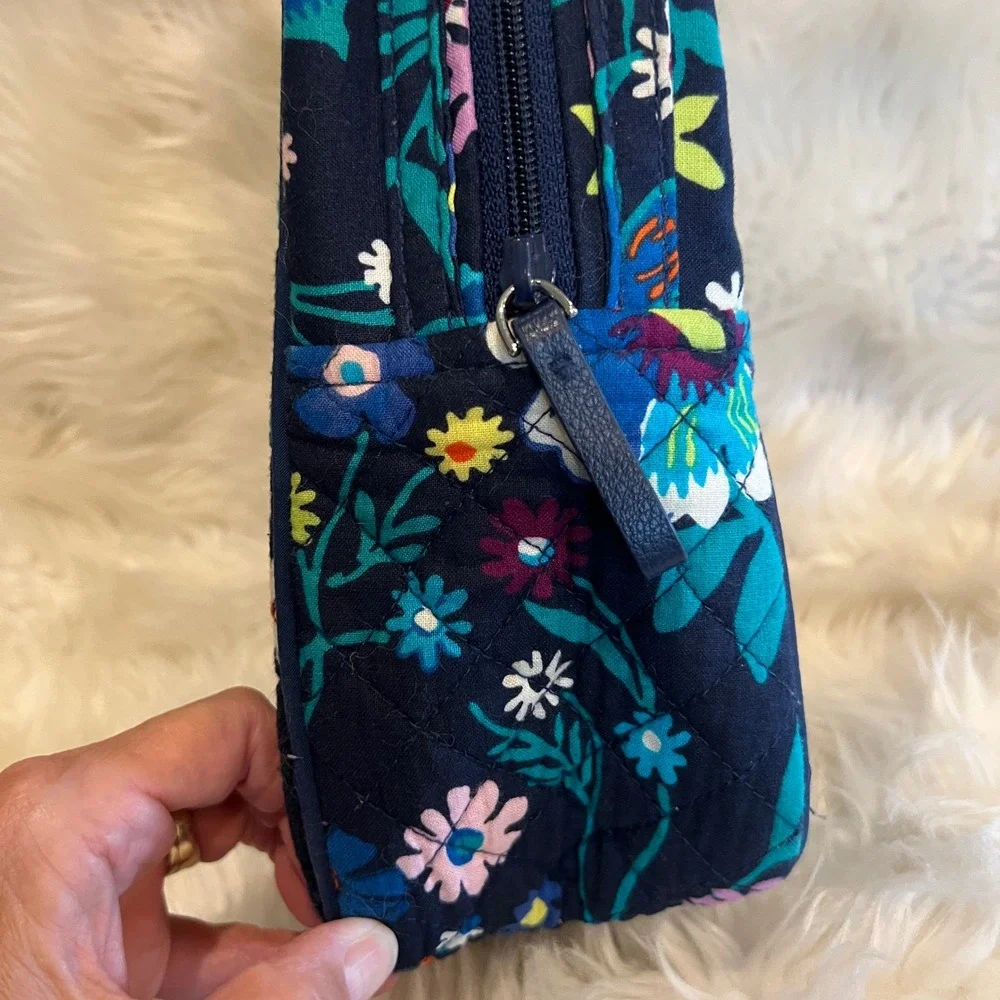 Vera Bradley Moonlight Garden Floral Quilted Insulated Lunch Bag Navy Blue